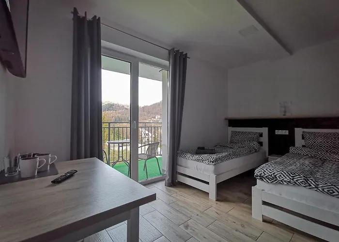 Widokowy 홈스테이 슈차브니차